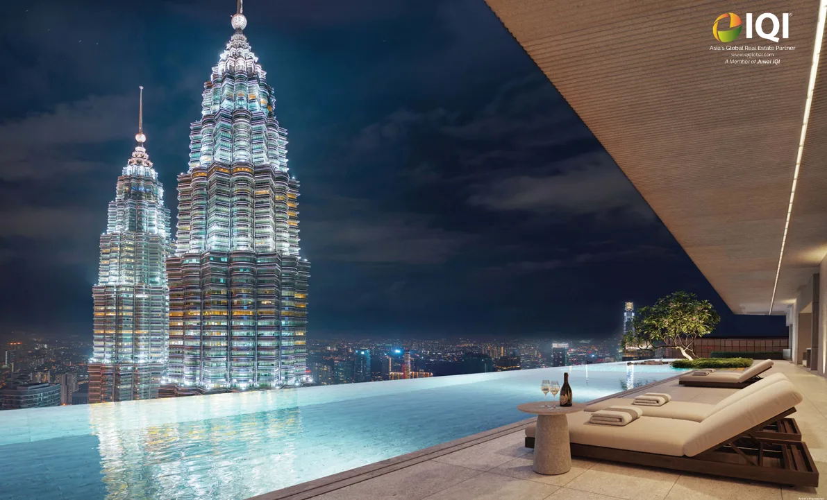 CloutHaus@KLCC Infinity pool with KLCC view at night in KLCC, Freehold property development, render
